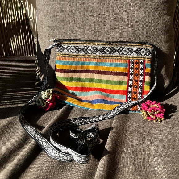 Multicolor patterned crossbody bag - Picture 1 of 3
